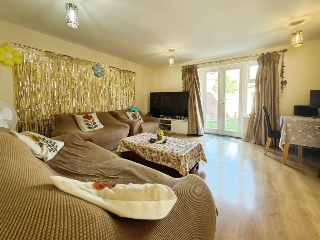 House in Swindon - View 4