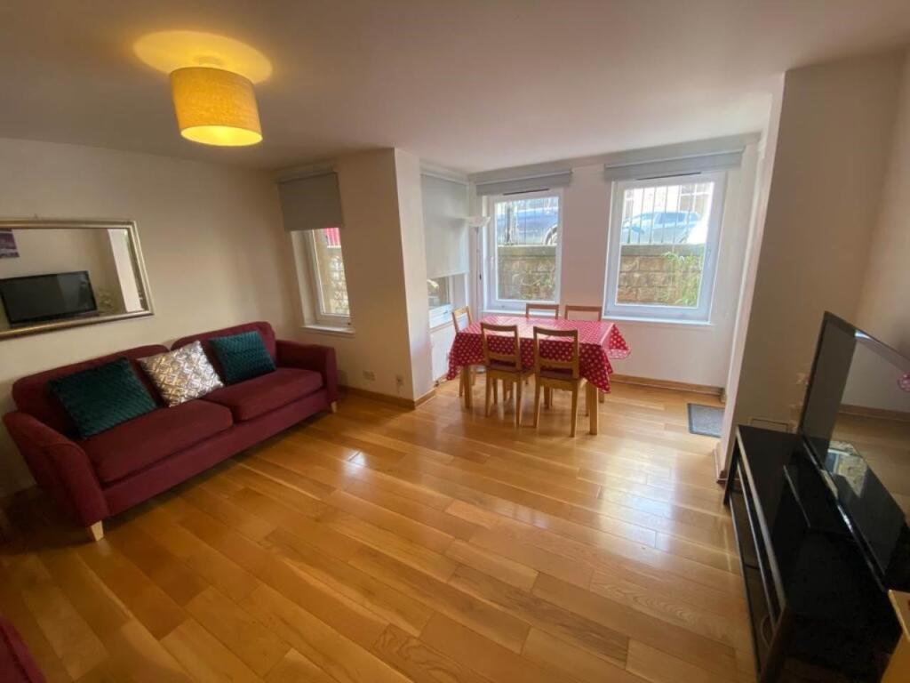 House in Edinburgh - View 4