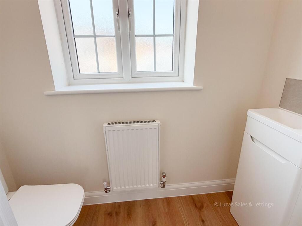 House in Desborough, North Northamptonshire - More