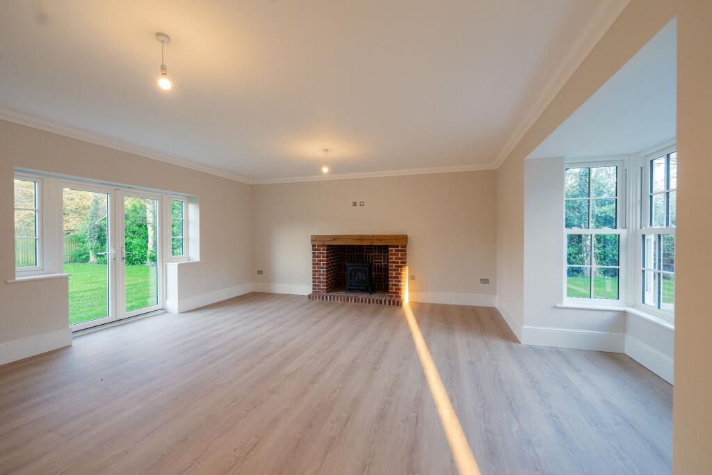 The Pines, Bucklesham Road, Ipswich photo 2
