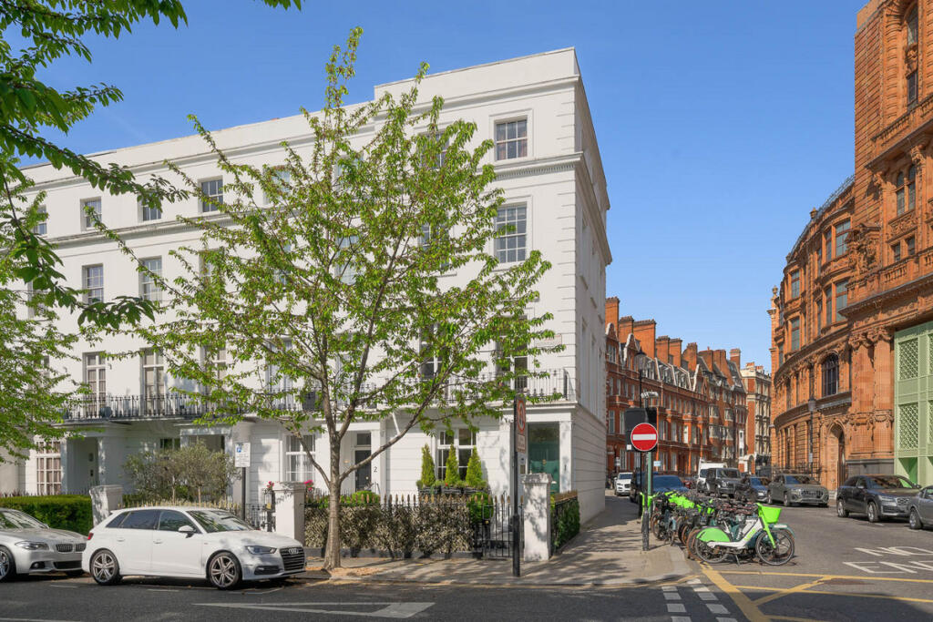 Main image of property: Walton Place, Knightsbridge, SW3