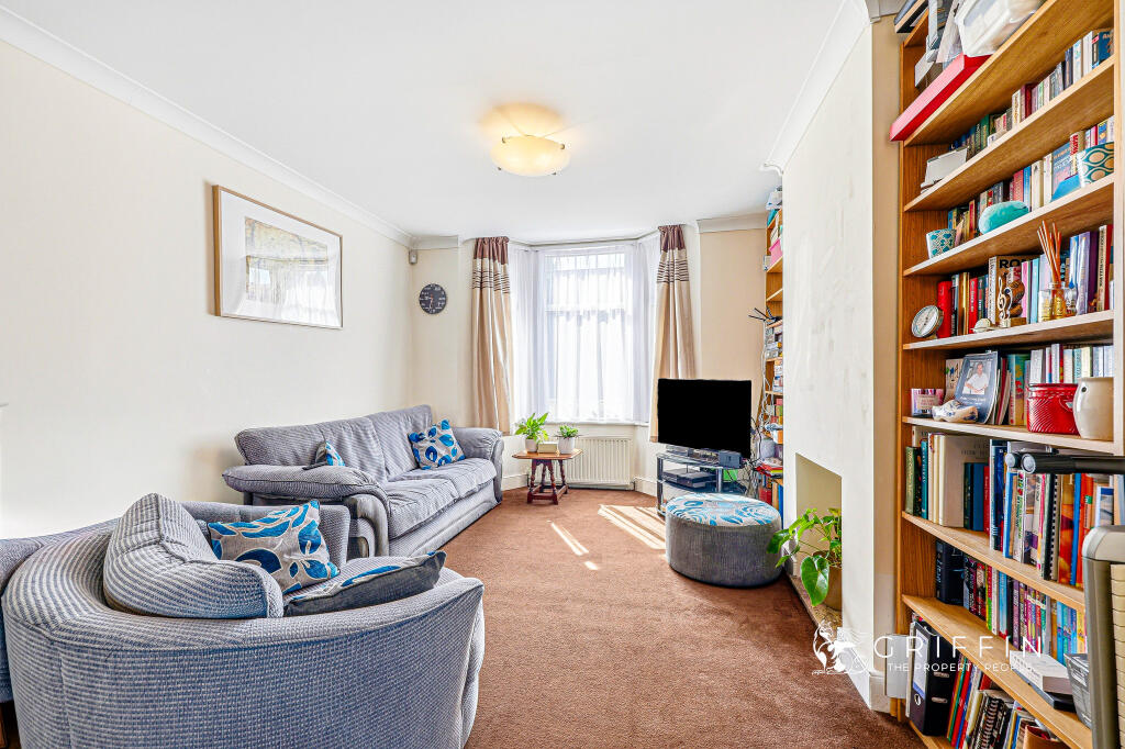 Chadwell Road, Grays, RM17 photo 4