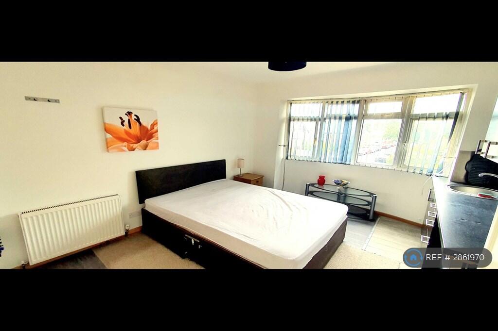 Additional image 3 of Chatsworth Road, Poole, BH14