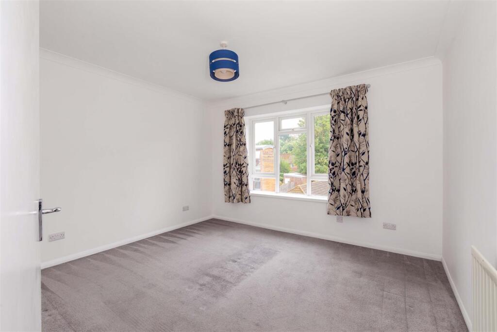 Apartment in Maidenhead, Bray Wick - More