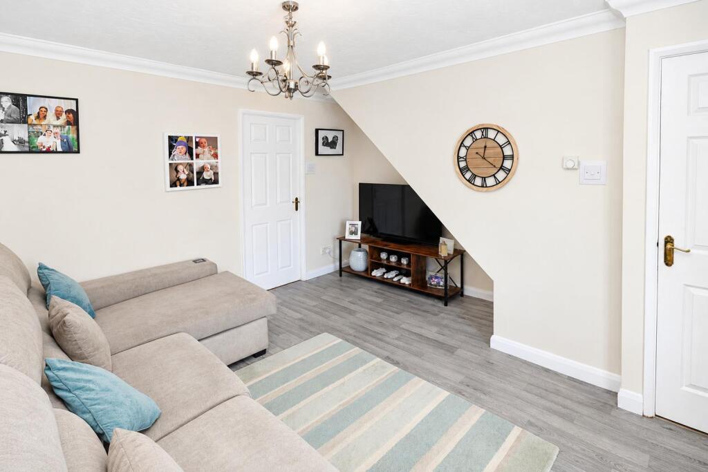 House in Irthlingborough, North Northamptonshire - View 3