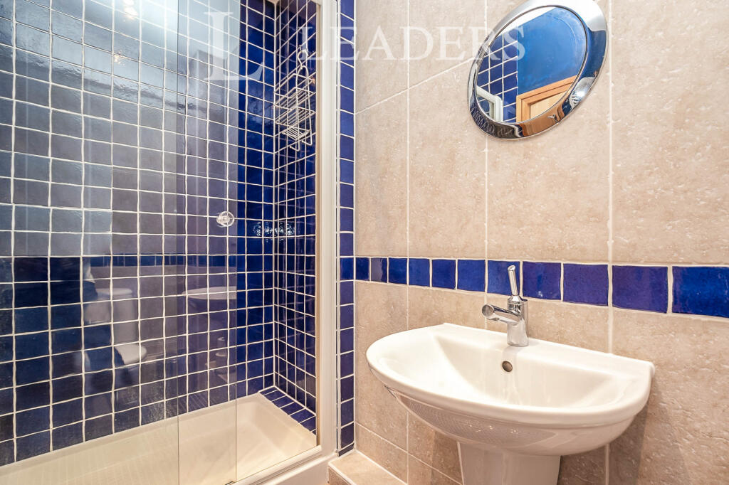 Apartment in Eastbourne, Phoenix Drive, Sovereign Harbour - More