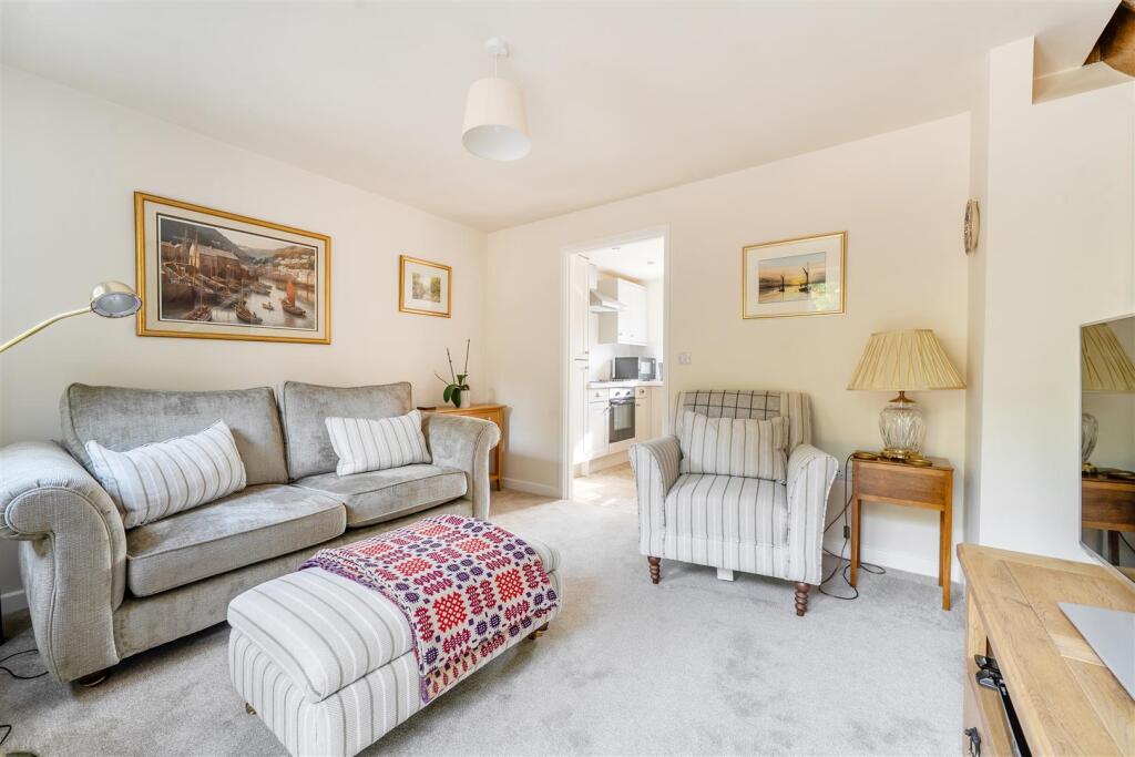 House in Taunton - View 5