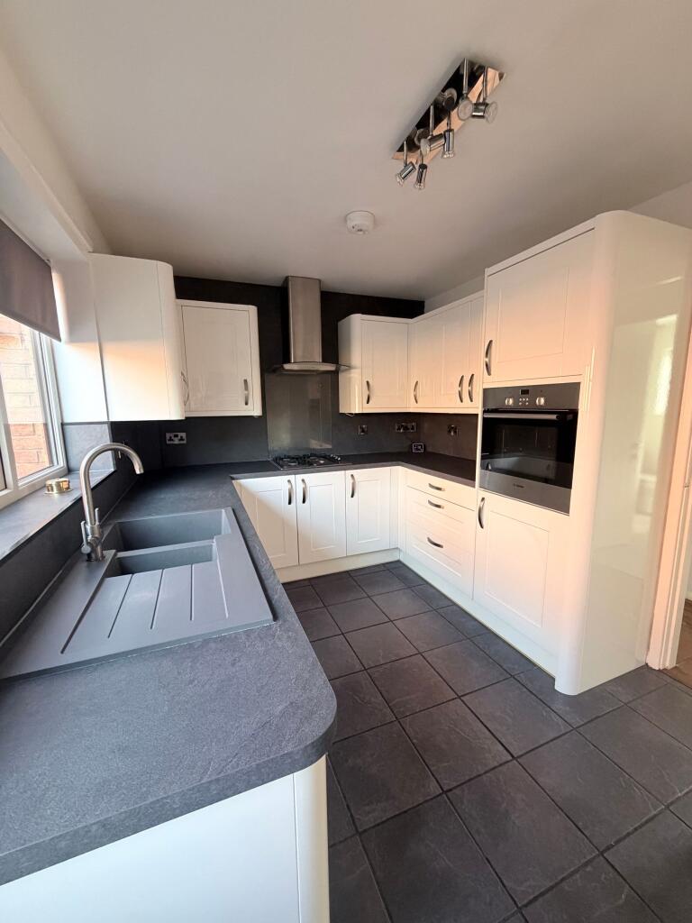 The Shires, Droylsden, M43 photo 4