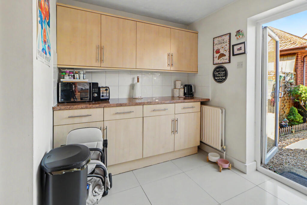 Barham Road, Stevenage, Hertfordshire photo 5