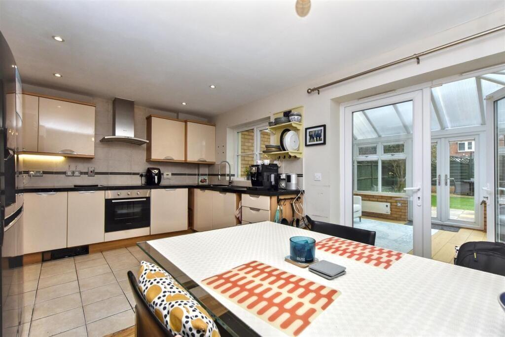 House in Brighton - View 4