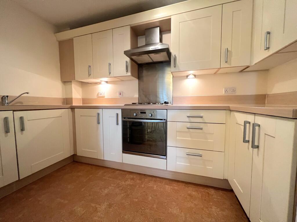 Apartment in Bridgend - View 2