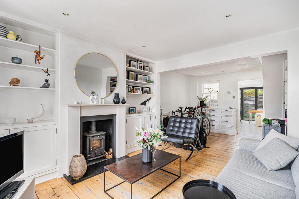 House in London - View 2