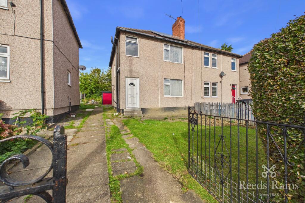 Main image of property: Snapethorpe Crescent, Wakefield, West Yorkshire, WF2