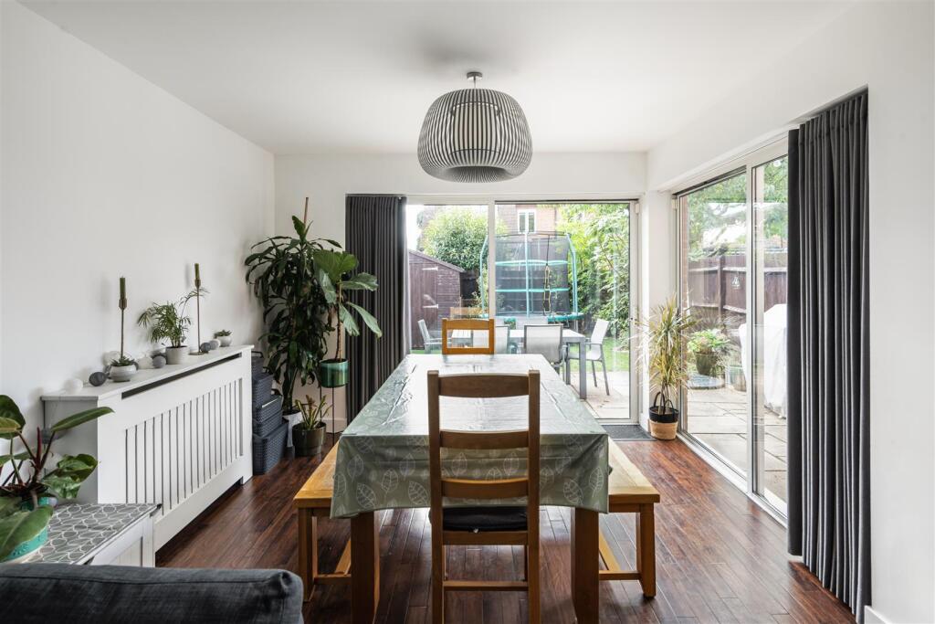 House in Reigate and Banstead, Merstham - View 3