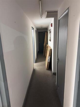 Unit 1a Corridor.jpg
