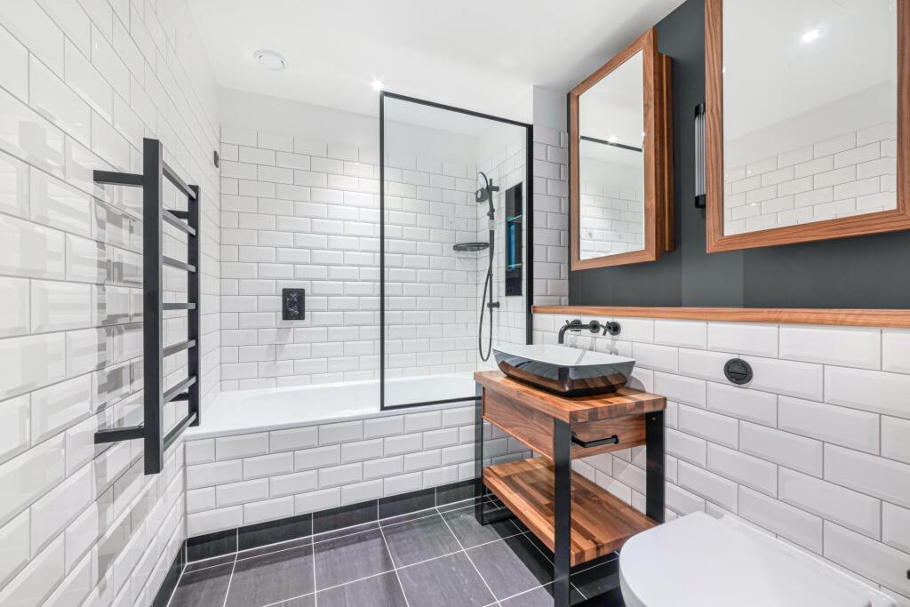 Apartment in London - More