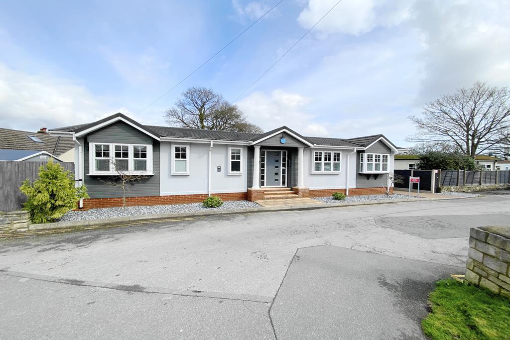 2-bed caravan on Lookout Park, Stoborough, Dorset, BH20, £289,950