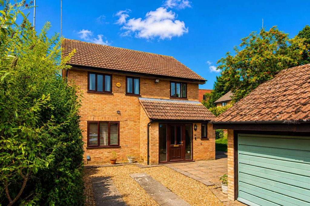 Main image of property: The Avenue, Cliftonville, Northampton