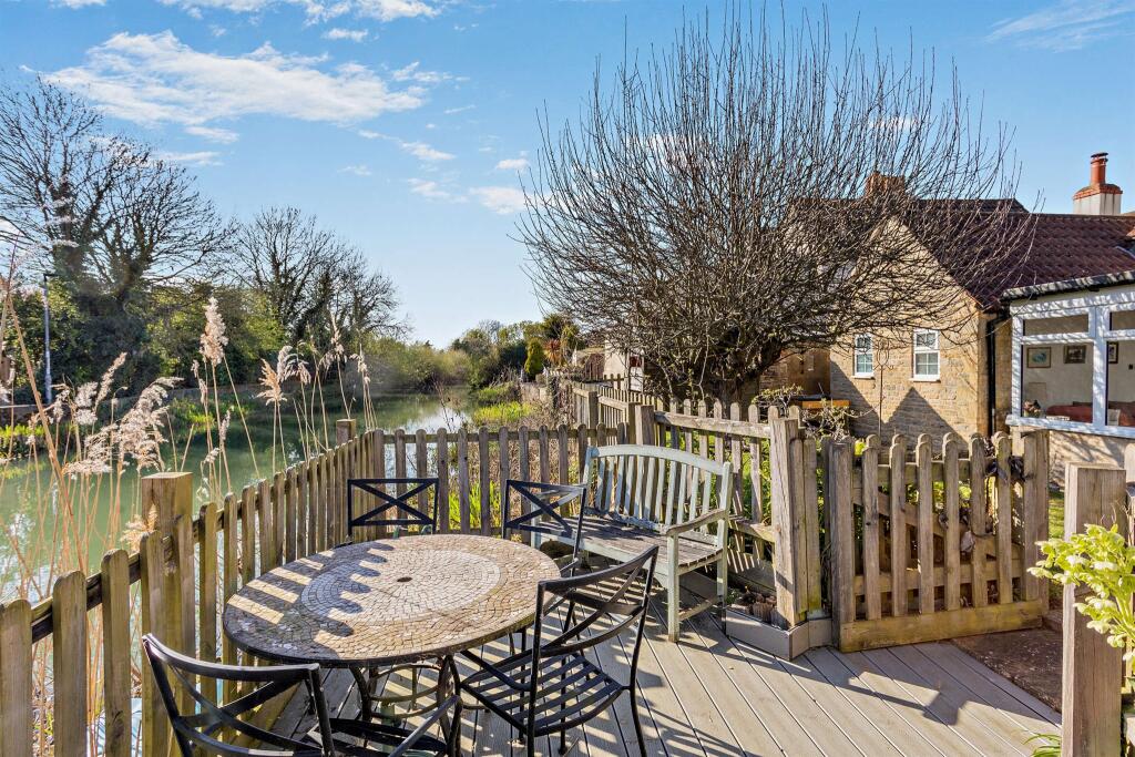 Bridge Street, Deeping St. James, Peterborough - View 2