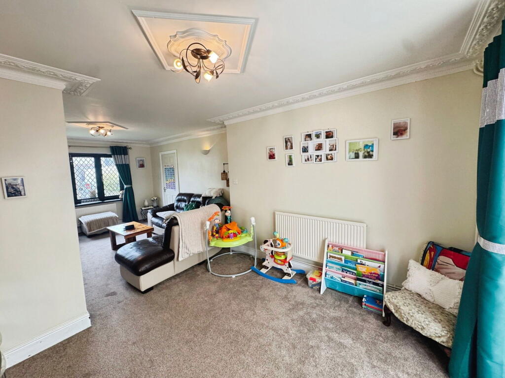 Swn Yr Afon, Kenfig Hill, Bridgend, CF33 6AJ photo 5