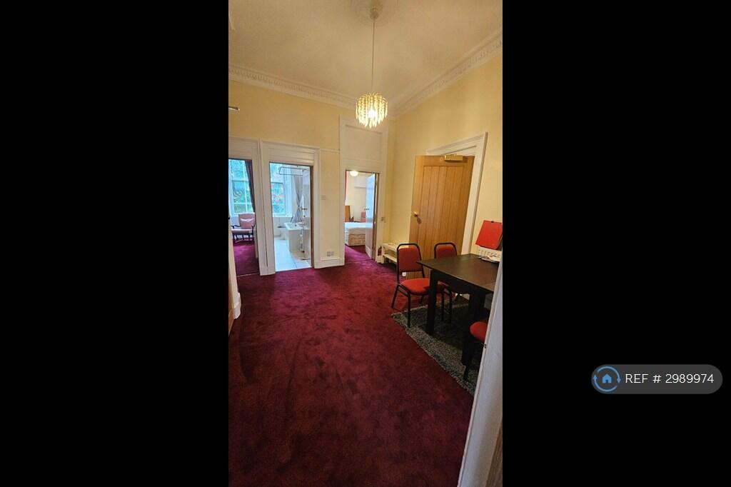 Apartment in Glasgow, North Kelvinside, Hillhead - View 5