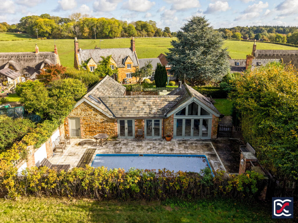 Broombank, Nobottle Road, Upper Harlestone, West Northamptonshire - View 2