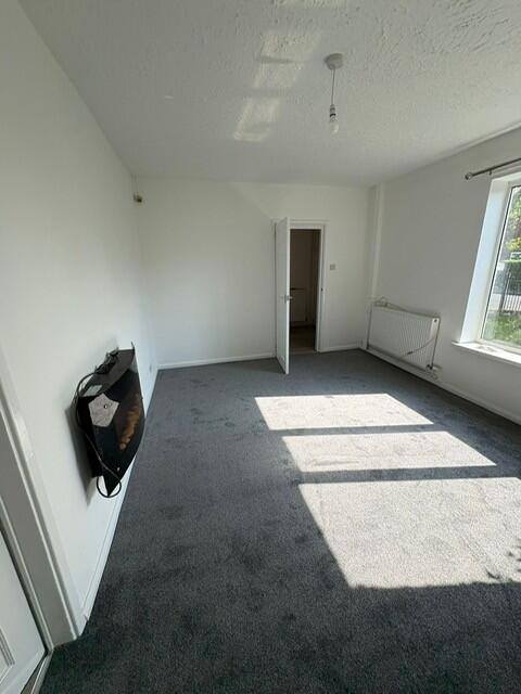 House in Nottingham, Bilborough - View 4