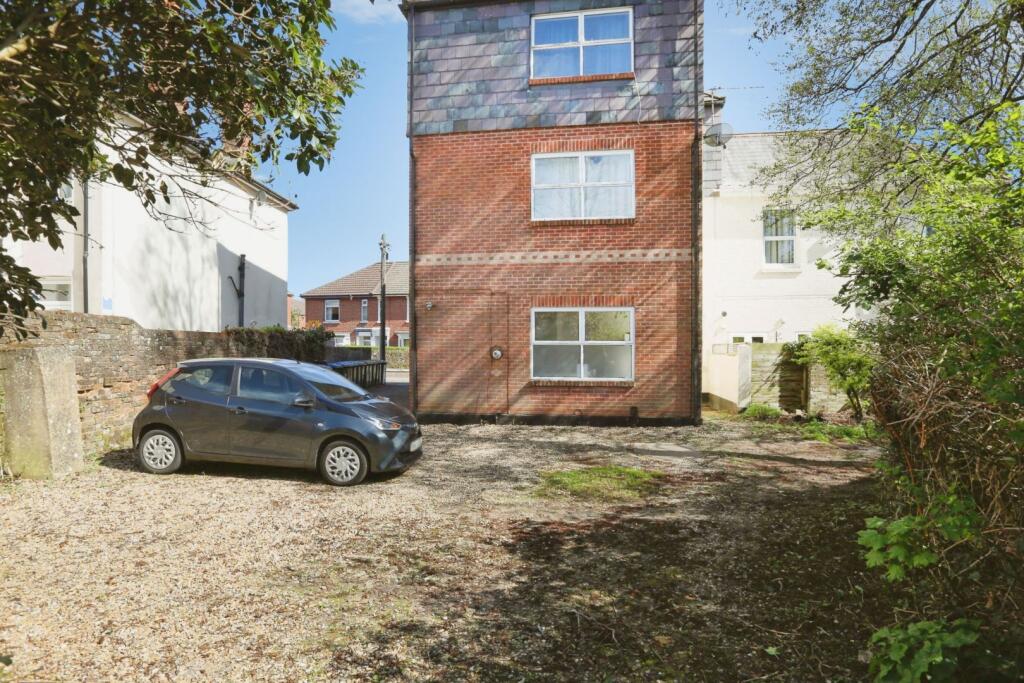 Main image of property: 23 West Road, Southampton, SO19