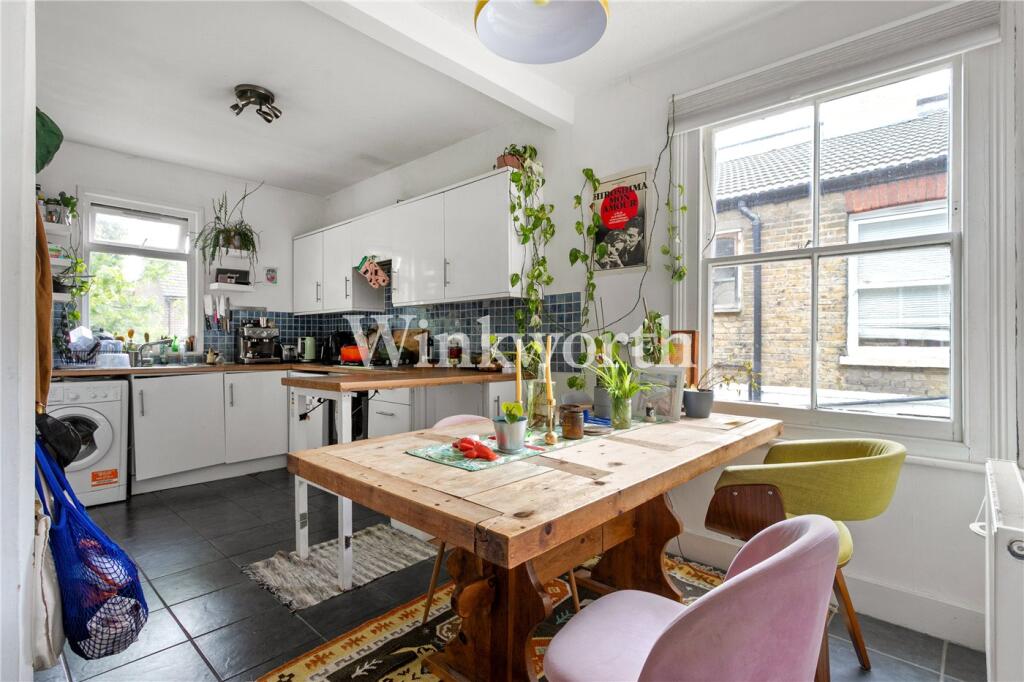 Apartment in London - View 2