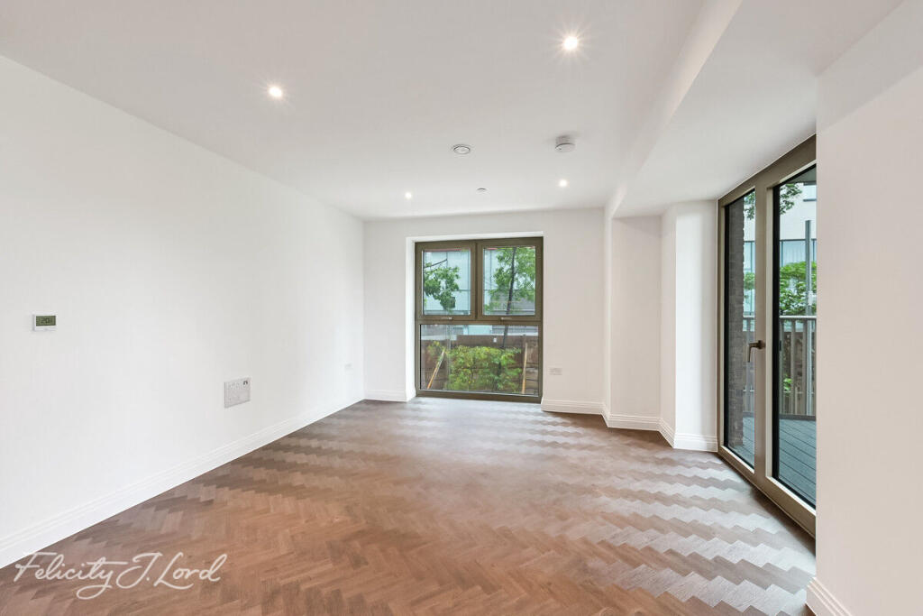 Main image of property: Western Gateway, London E16