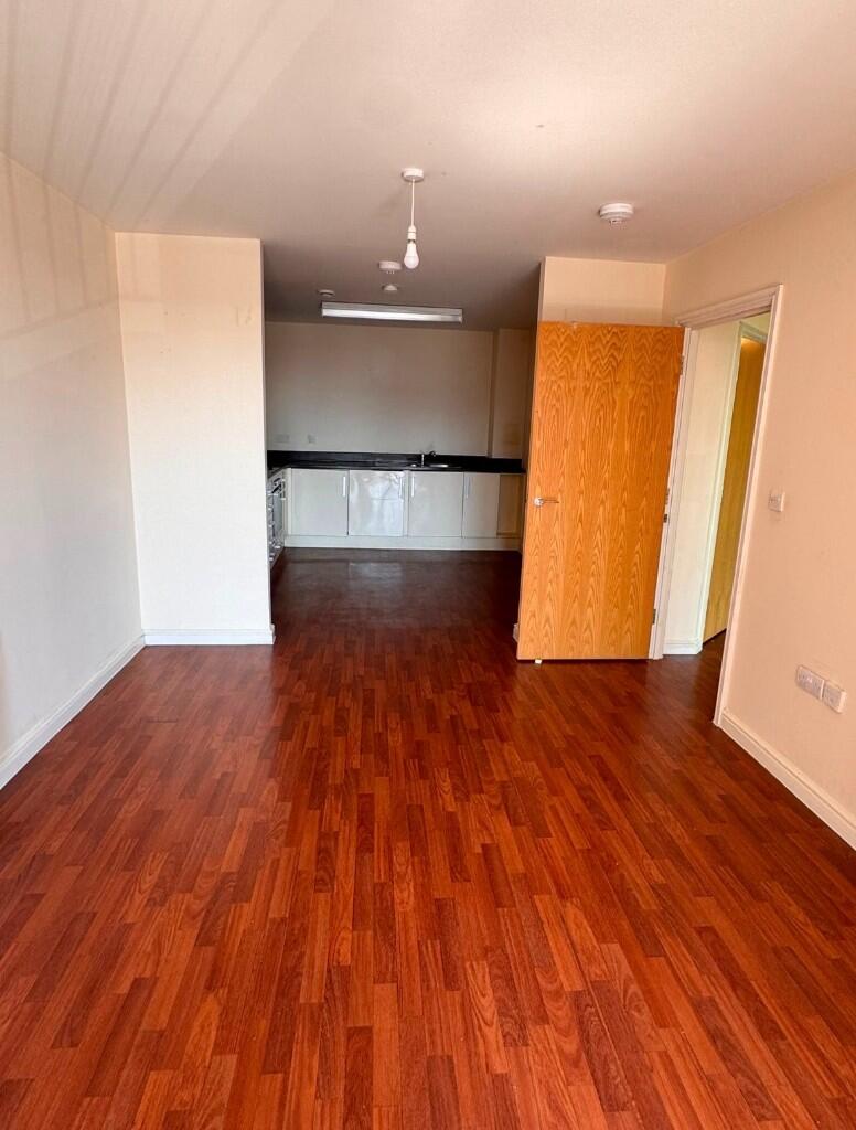 Main image of property: Flat 34, 38, 49, 52 & 57 Skyline Place, Oxford Road, Luton, Bedfordshire, LU1