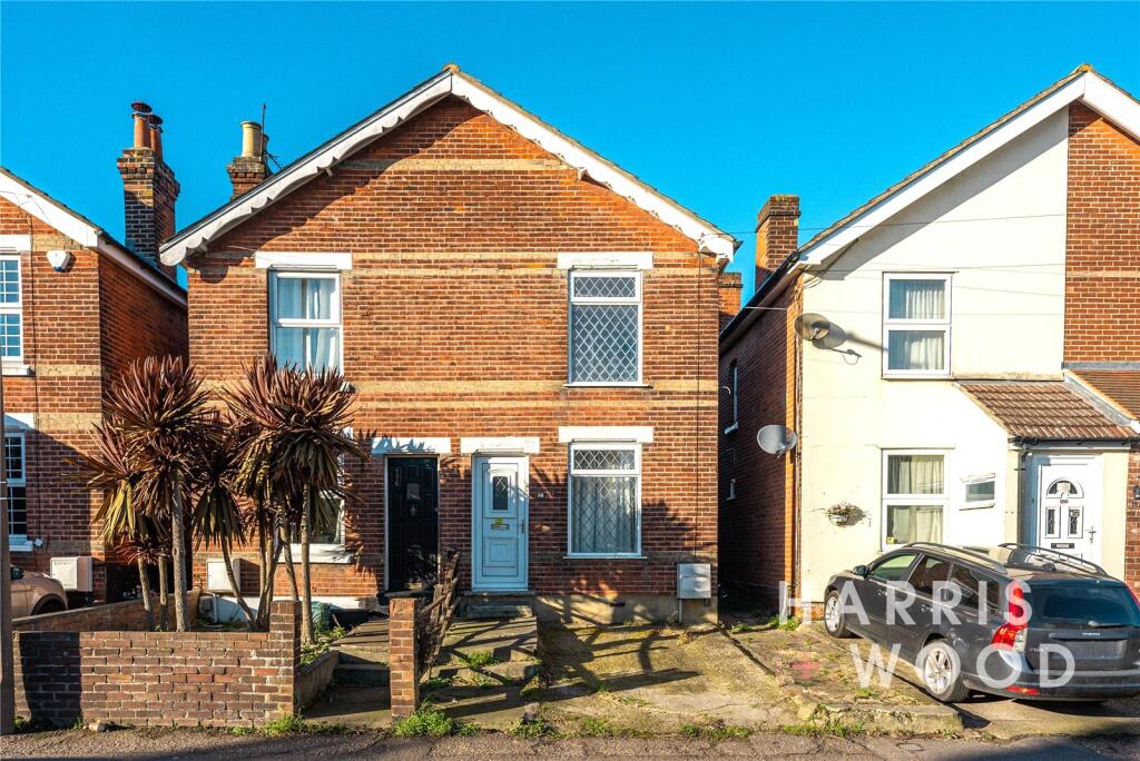 Main image of property: Harwich Road, Colchester, Essex, CO4