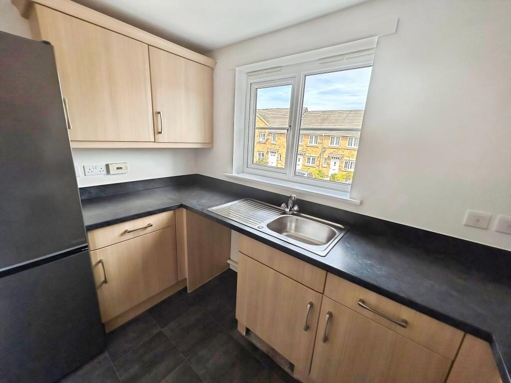 Apartment in Newport - View 4