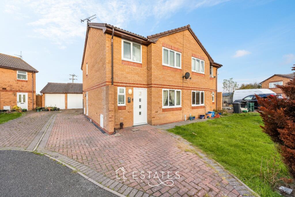 Main image of property: Ffordd Nant, Kinmel Bay, Conwy, LL18 5JN