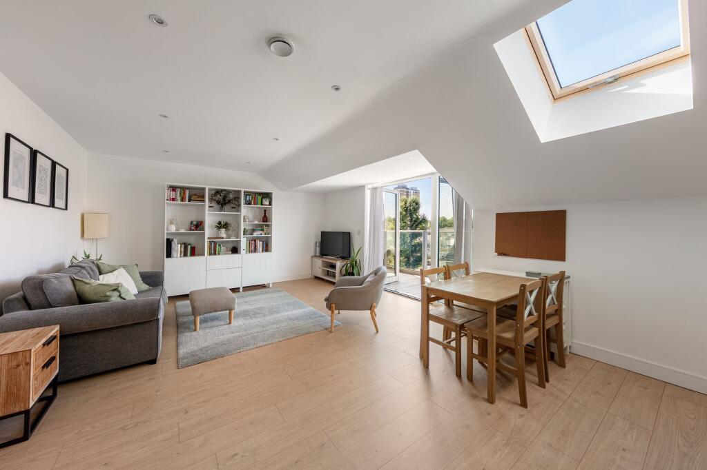 Apartment in London - View 3