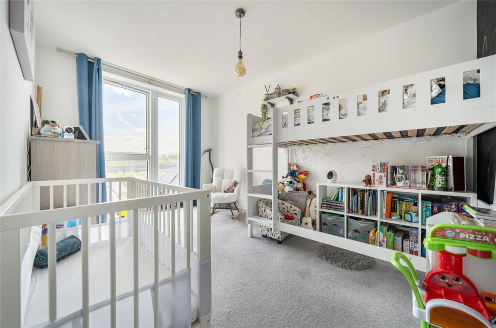 Apartment in Dartford, Castle Hill, Ebbsfleet Valley - View 6