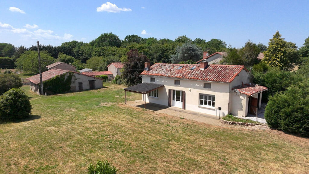 Main image of property: Poitou-Charentes, Vienne, St-Romain