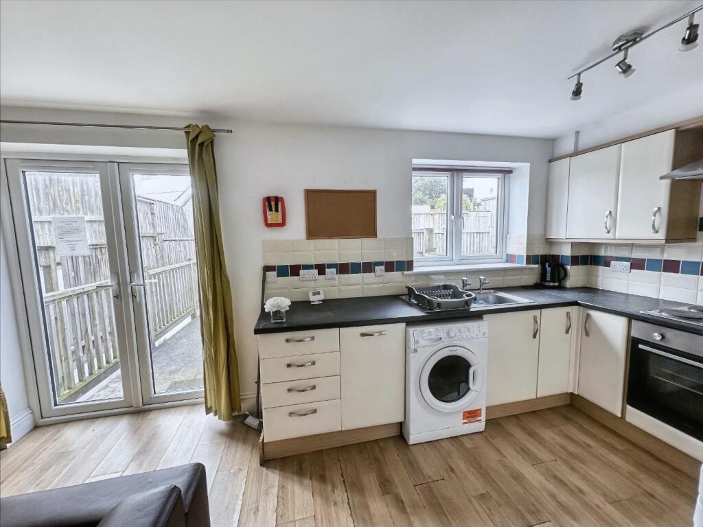 House in Plymouth - View 3