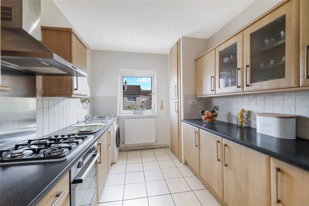 Apartment in Glasgow, Regent's Park, Eastwood - View 3