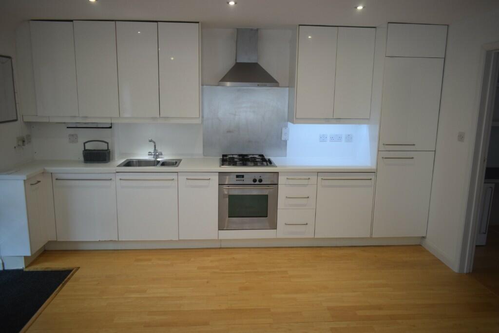 Apartment in Southampton, Hollybrook - View 5