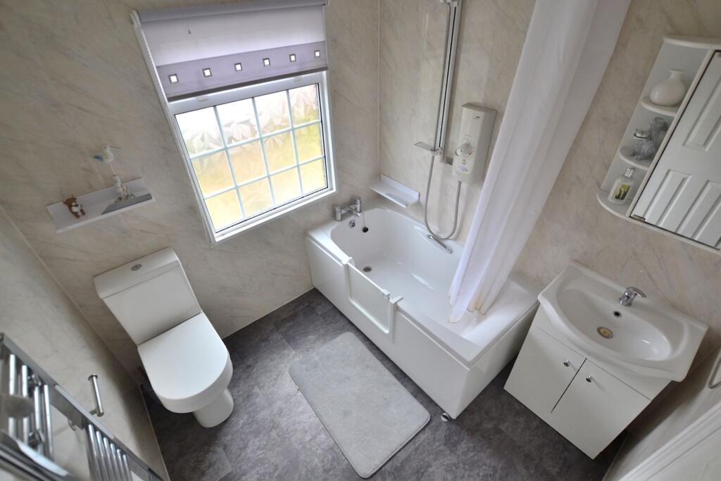 St. Christophers Road, Ellistown, LE67 photo 4