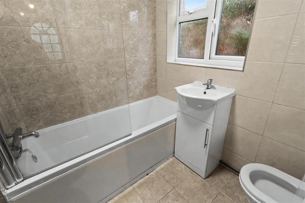 House in Nottingham - View 5