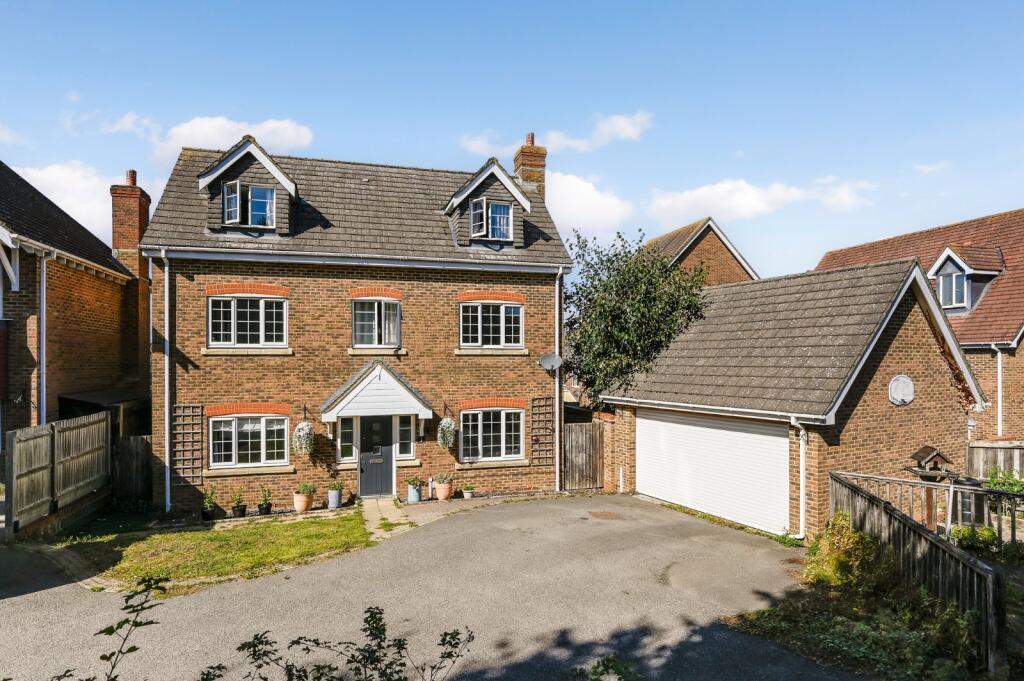 5-bed detached on High Ridge, Ashford, Kent, TN23, £530,000
