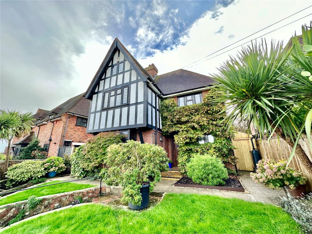 4-bed detached on Carew Road, Eastbourne, East Sussex, BN21, £725,000