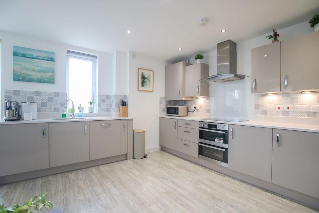 Biscoe Way, Wokingham, RG40 photo 4