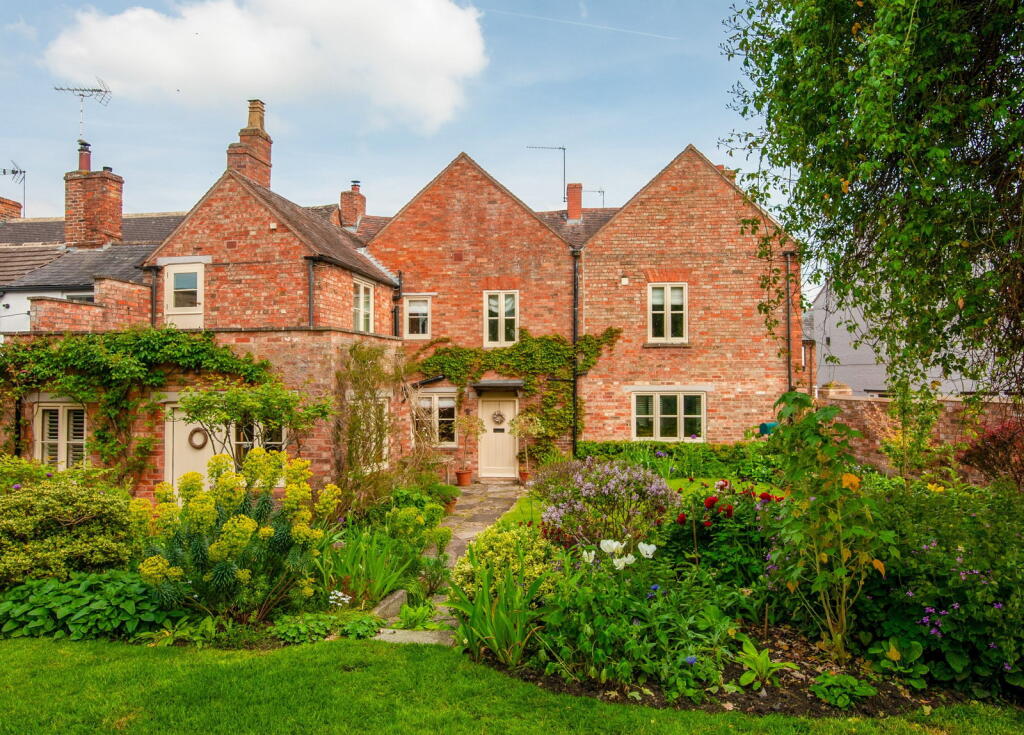 Main image of property: 36 New Street, Shipston-on-stour, Warwickshire, CV36 4EN