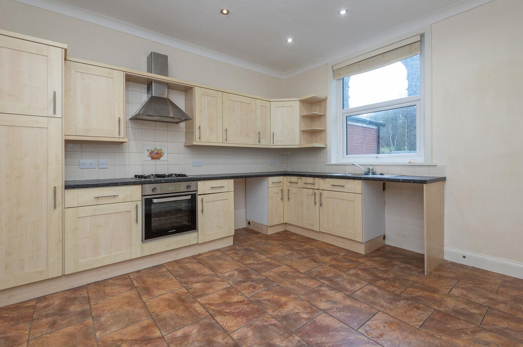 House in Huddersfield, Denby Dale - View 4