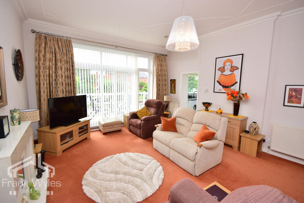 Flat 4, Whitehall Court, 295 Clifton Drive South, Lytham St. Annes, Lancashire photo 4