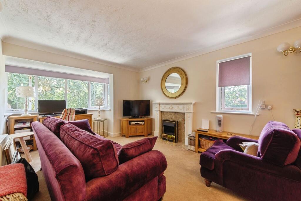 Apartment in Solihull - View 2