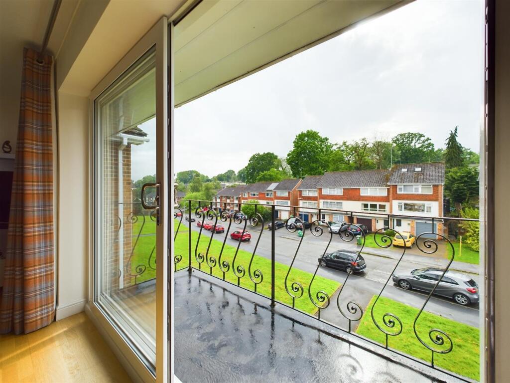 Robin Way, Tilehurst, Reading photo 4